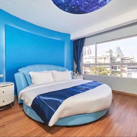 Sapphire Hotel Silom בנגקוק מראה חיצוני תמונה A bedroom at the hotel