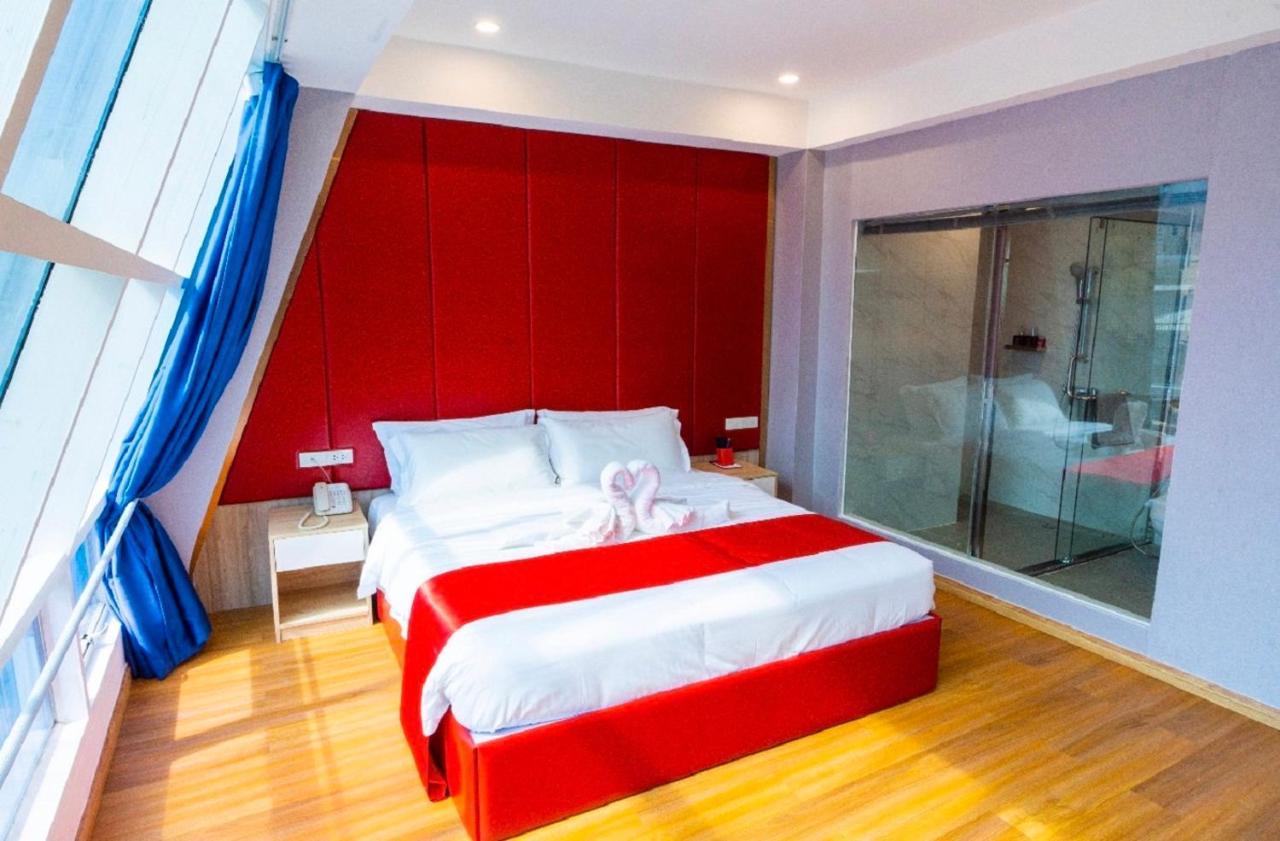 Sapphire Hotel Silom בנגקוק מראה חיצוני תמונה A bedroom at the hotel