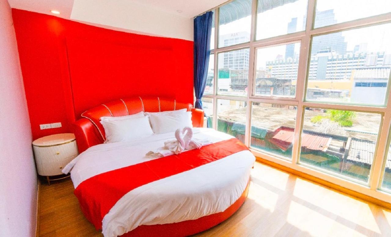 Sapphire Hotel Silom בנגקוק מראה חיצוני תמונה A room at the hotel