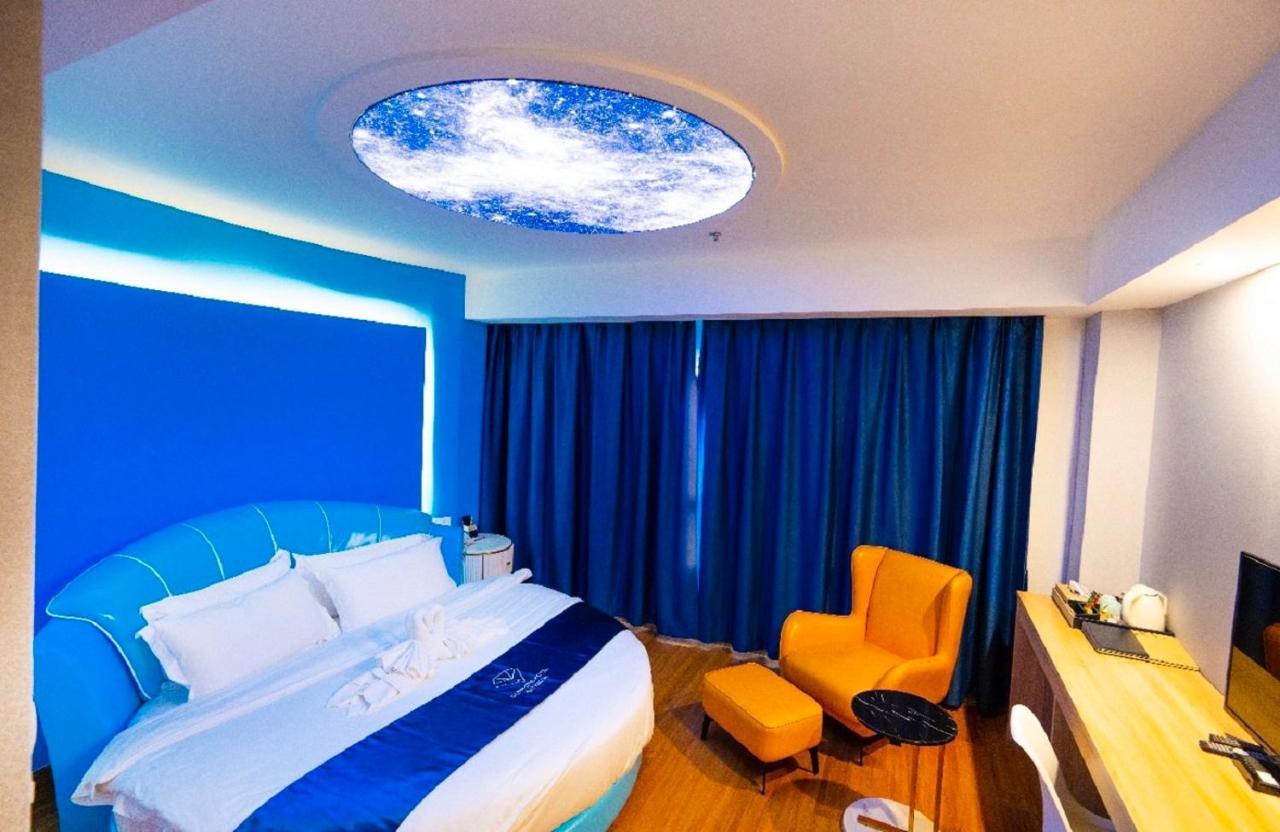 Sapphire Hotel Silom בנגקוק מראה חיצוני תמונה A room at the hotel