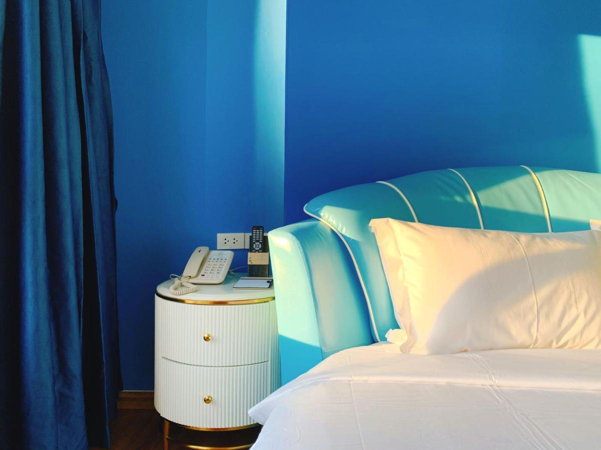 Sapphire Hotel Silom בנגקוק מראה חיצוני תמונה A bedroom at the hotel