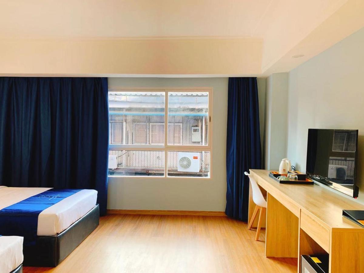 Sapphire Hotel Silom בנגקוק מראה חיצוני תמונה A room at the hotel