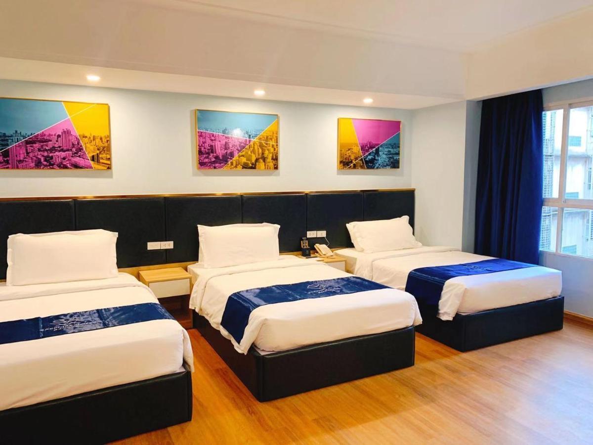 Sapphire Hotel Silom בנגקוק מראה חיצוני תמונה Deluxe Family Room